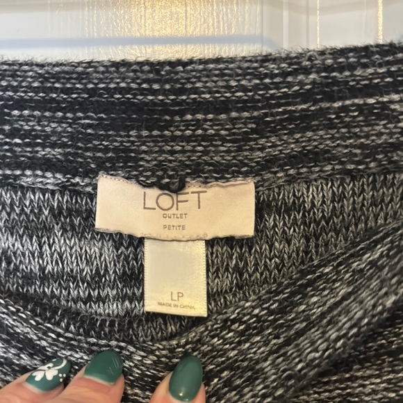 Loft Gray Knit Women's Skirt - Picture 2 of 4